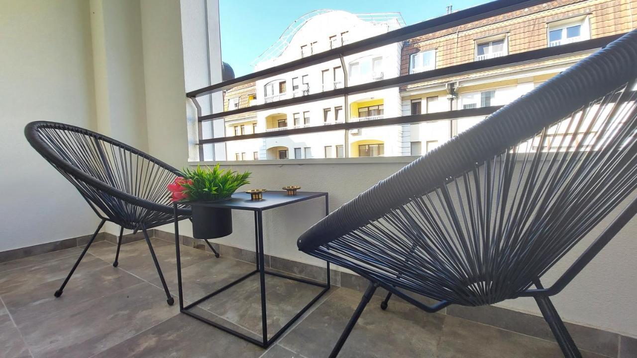 Supernova DeLuxe Residence Novi Sad Extérieur photo
