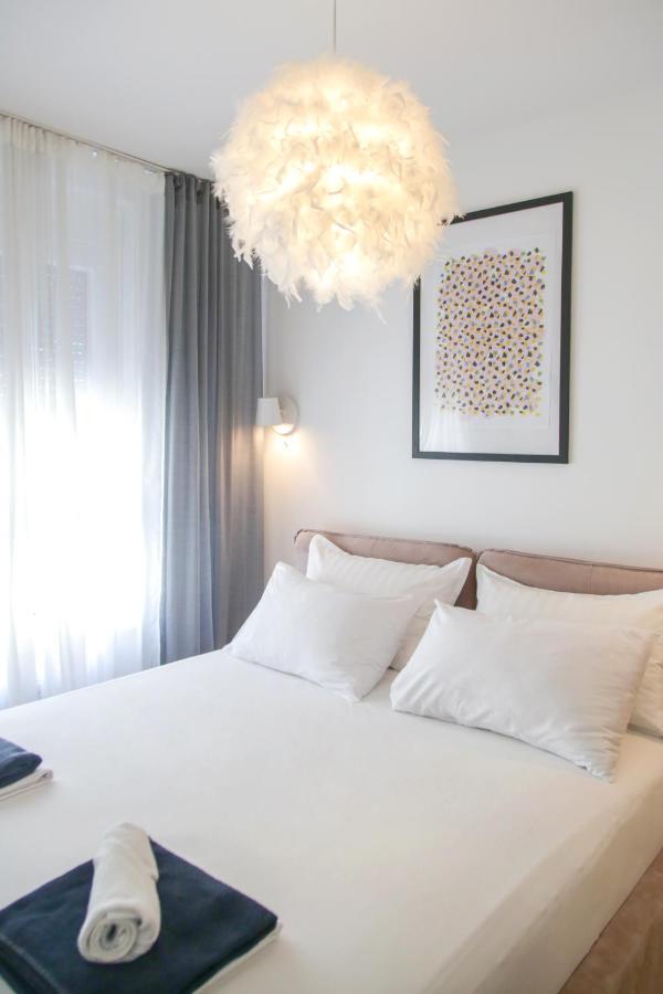 Supernova DeLuxe Residence Novi Sad Extérieur photo
